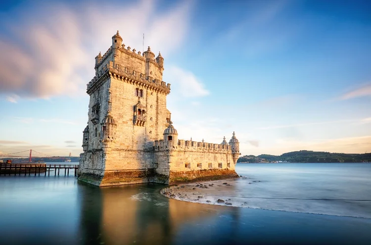 Sightseeing, a walk around the coast and delicious dishes?