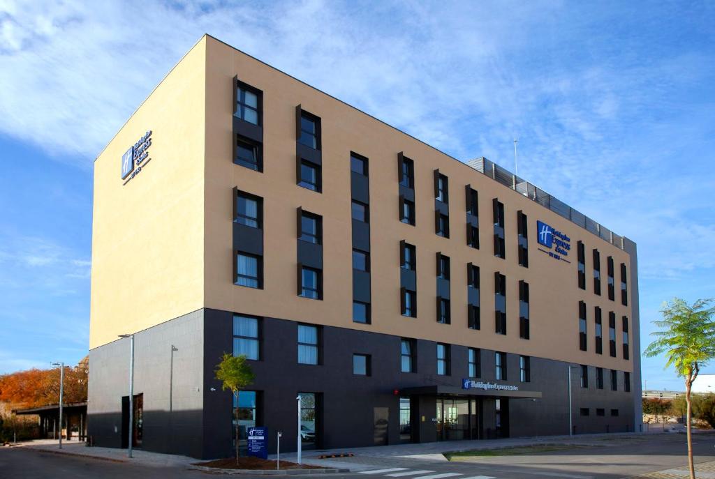 Holiday Inn Express & Suites Barcelona - Sabadell
