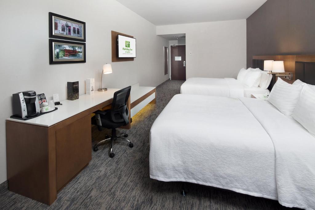 Holiday Inn & Suites Montreal Centre-Ville Ouest by IHG