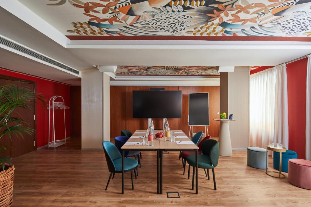 Hotel Indigo Barcelona Plaza Espana, an IHG Hotel