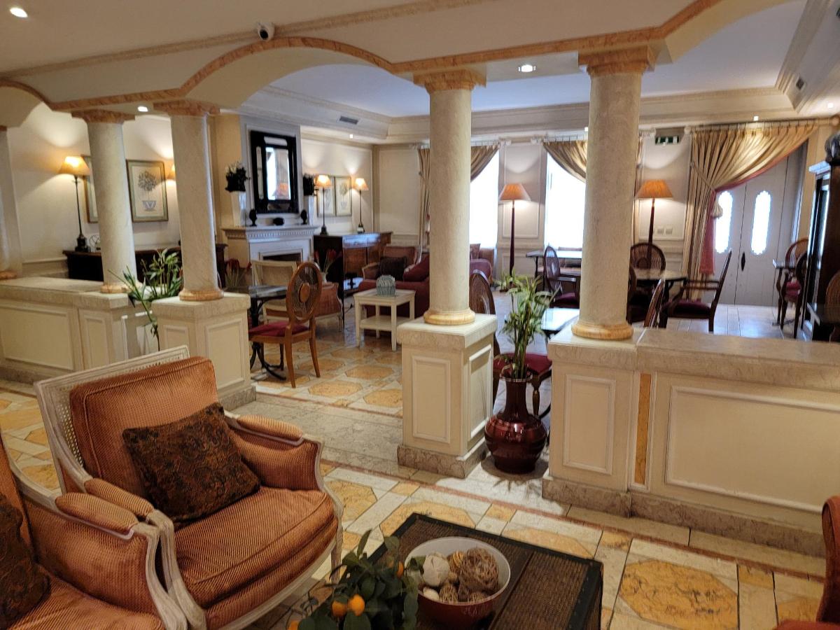 Heritage As Janelas Verdes Inn - Riverside