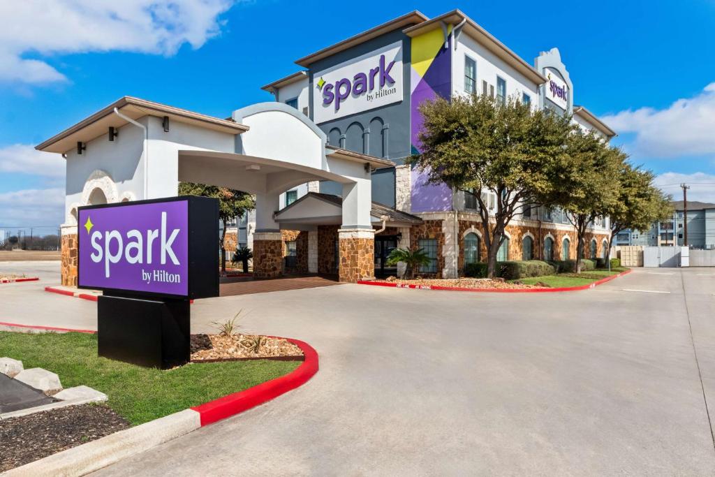 Spark by Hilton San Antonio Dominion