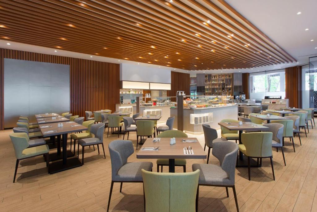 Four Points by Sheraton Singapore, Riverview