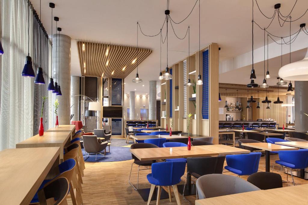 Holiday Inn Berlin - Centre Alexanderplatz, an IHG Hotel