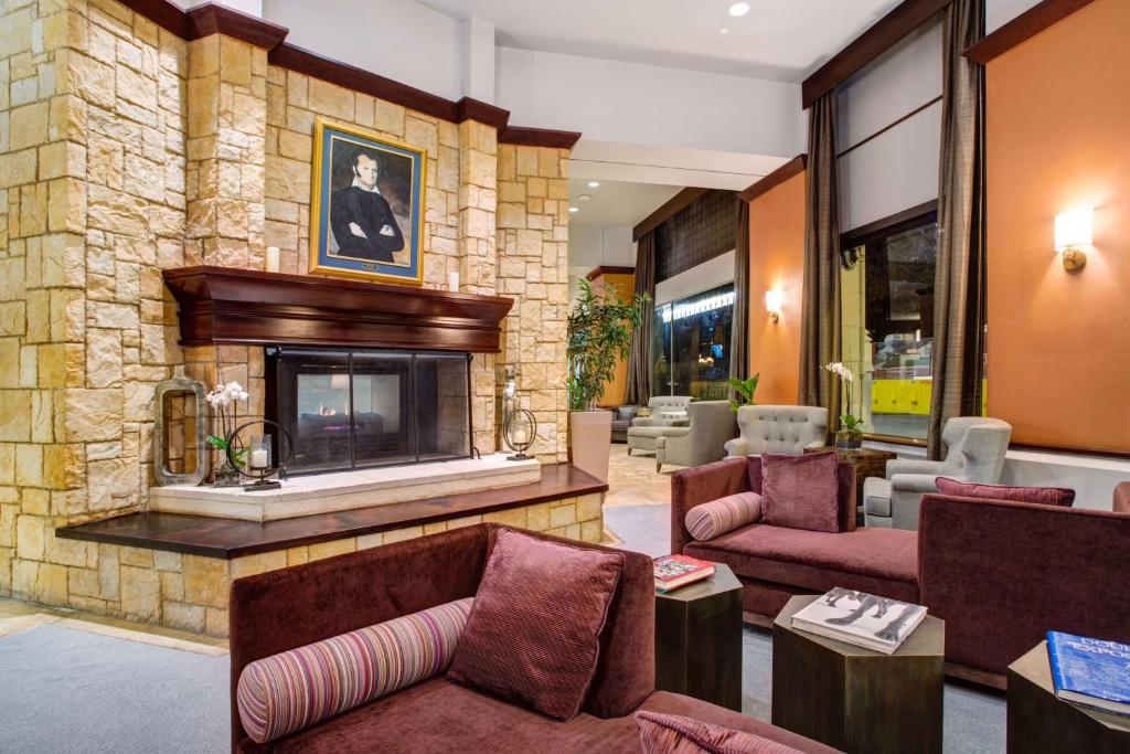 The Emily Morgan San Antonio - a DoubleTree by Hilton Hotel