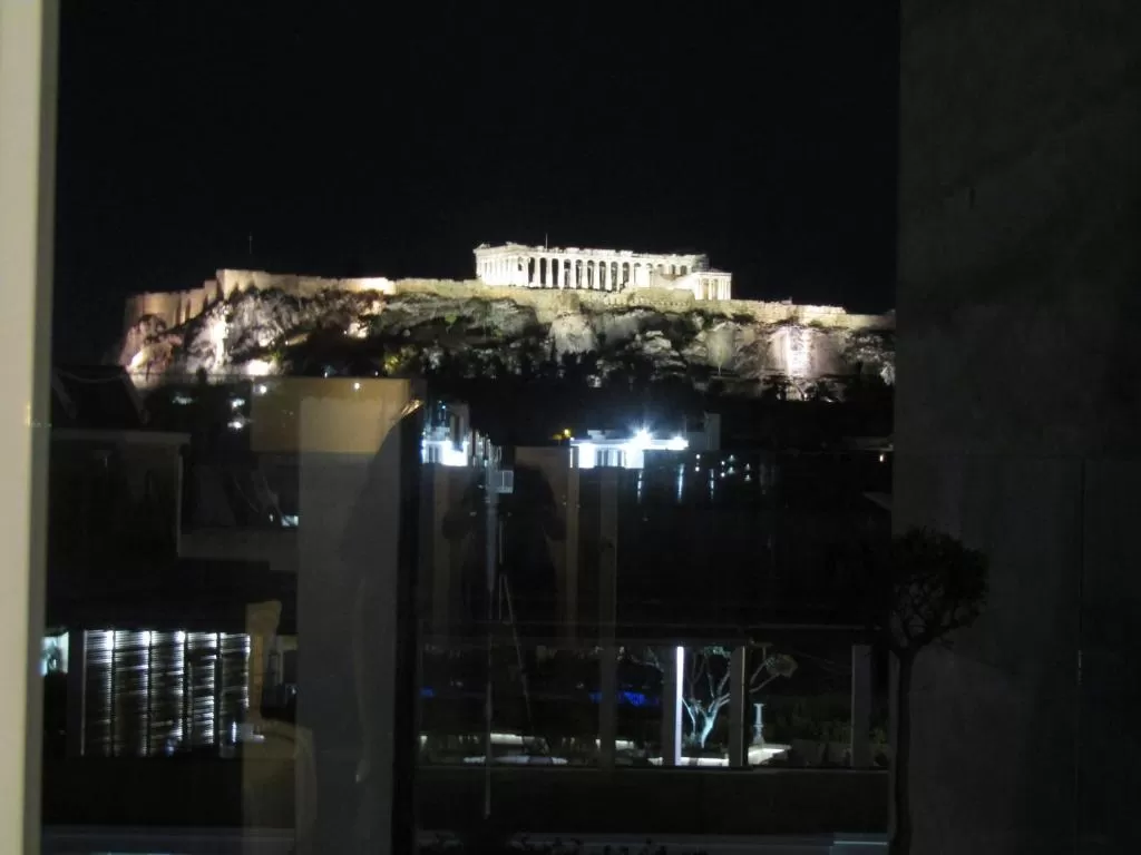Aeolos Suites
